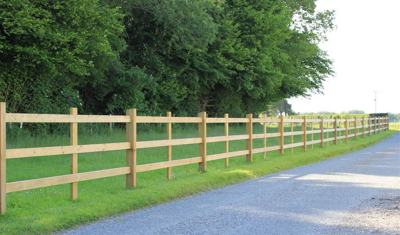Fencing What is Post and Rail Fencing?