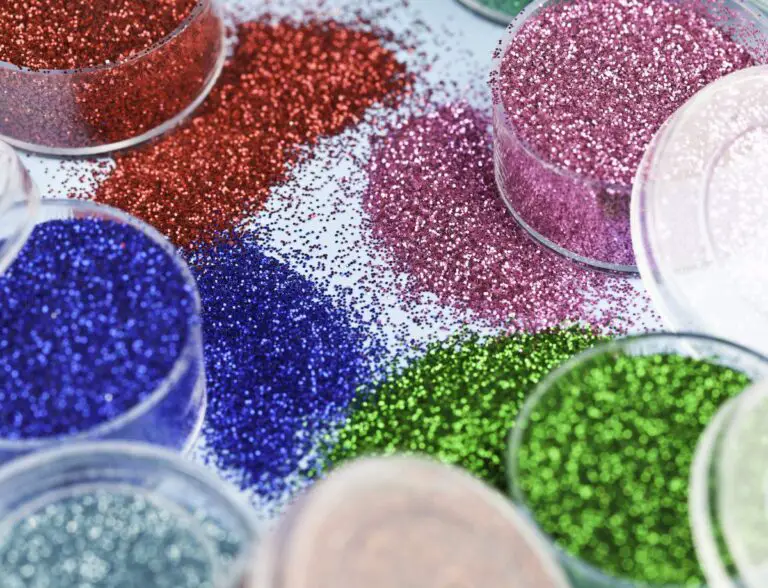 9 Essential Tips & Tricks for Crafting with Glitter