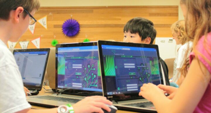 5 Benefits of Coding for Kids