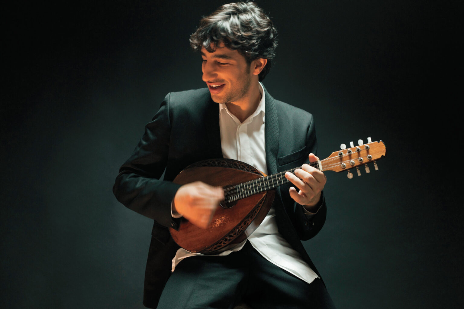 5 Reasons You Should Learn to Play the Mandolin 2024 Guide