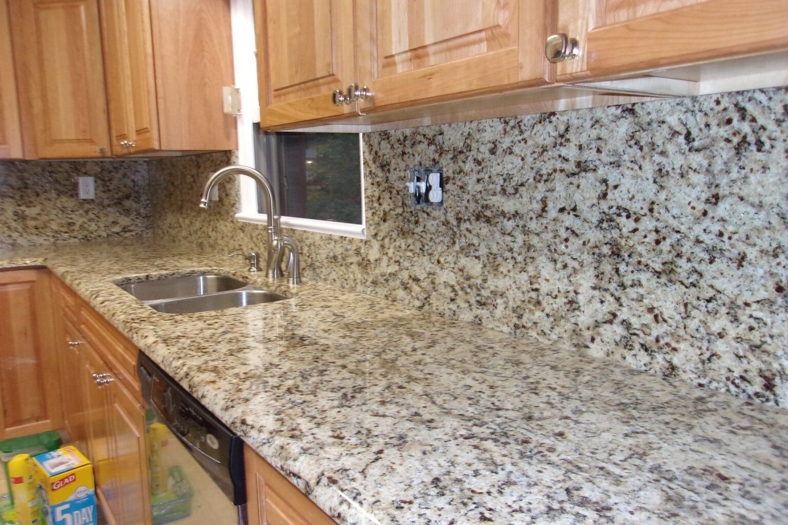 How To Install Stone Backsplash In The Kitchen