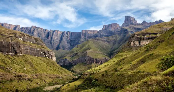 Drakensberg Mountains Oglamo Reads