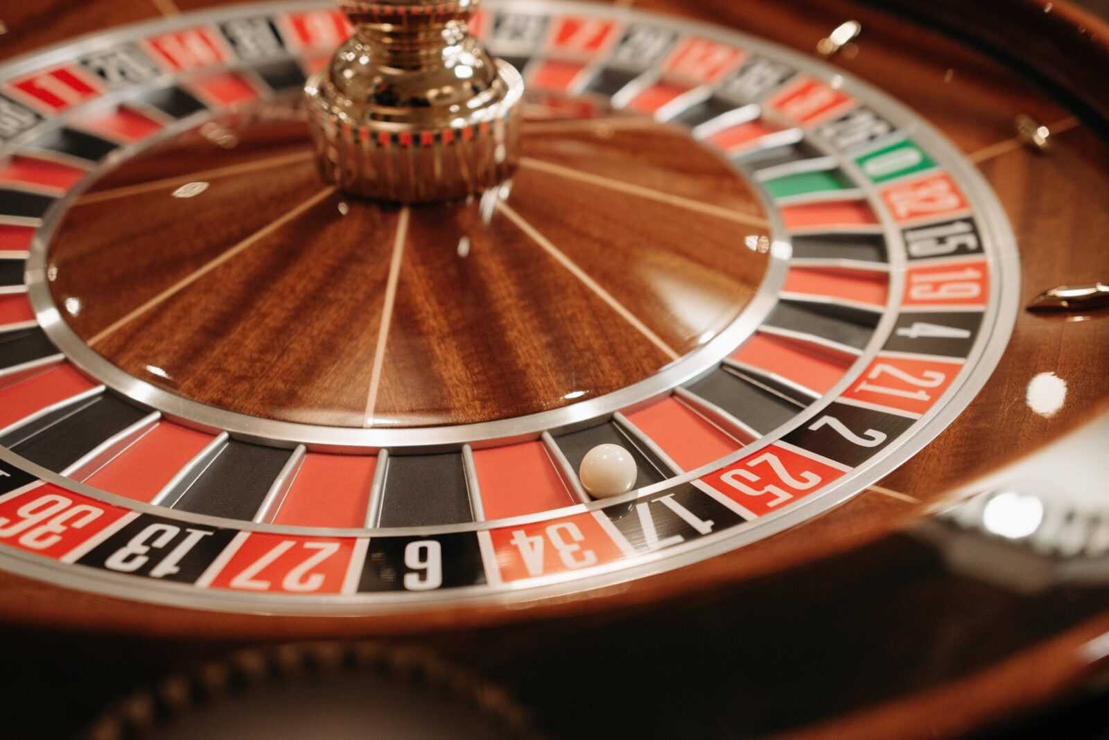 5 Roulette Betting Basics and Strategies all beginners should know