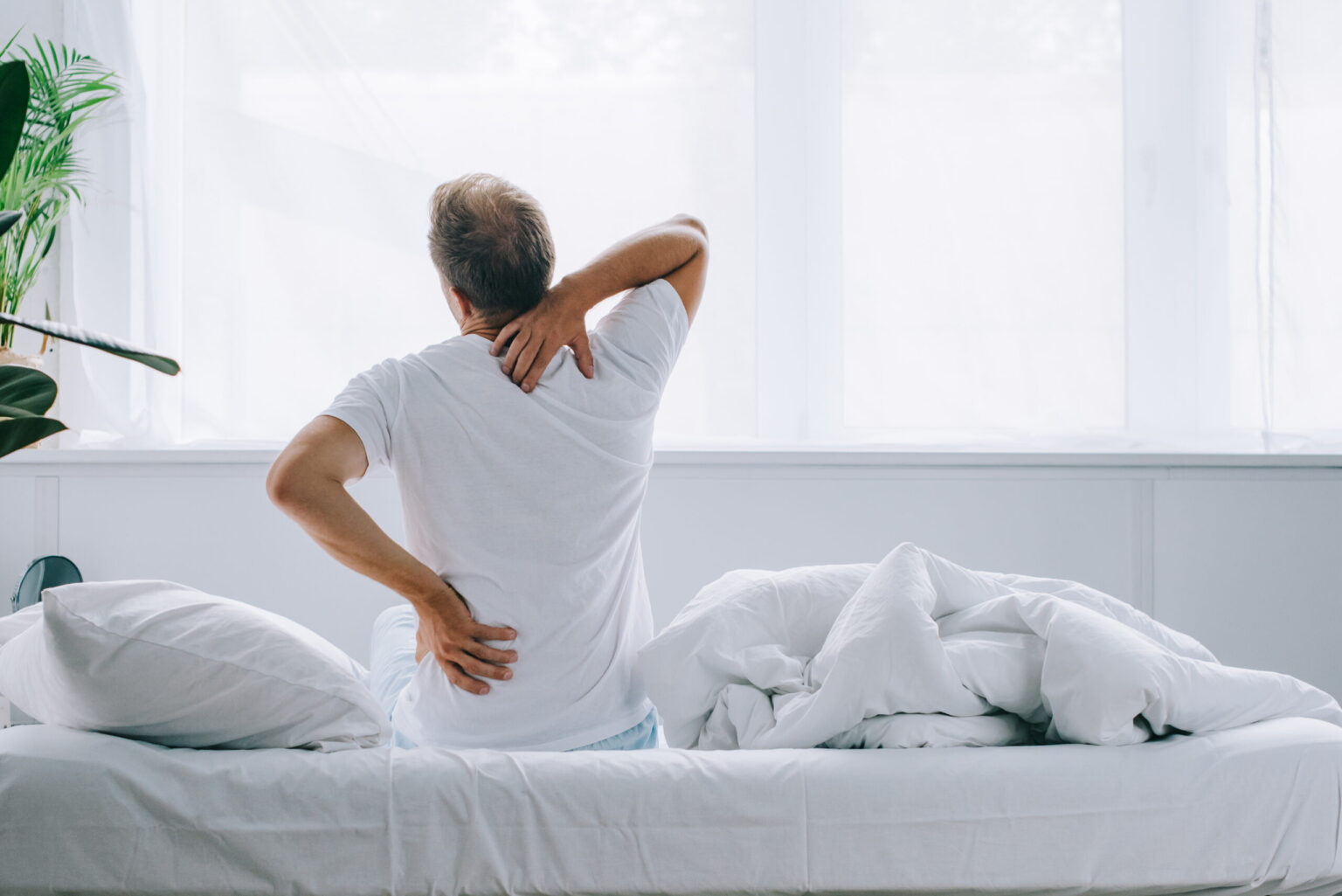 8 Signs Your Mattress is Hurting Your Back