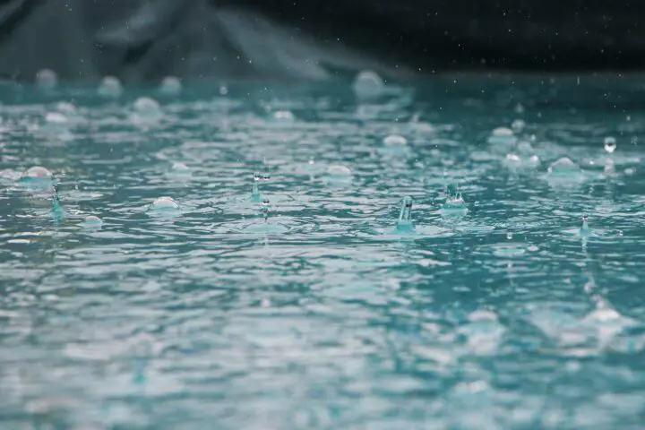 rain in the pool