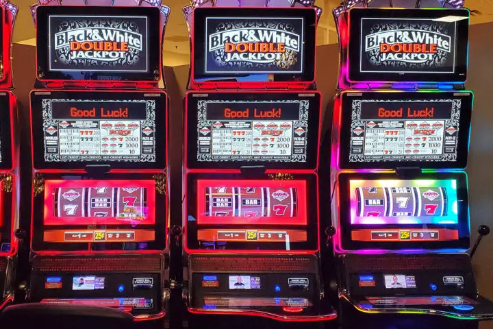 Progressive Jackpot pros and cons